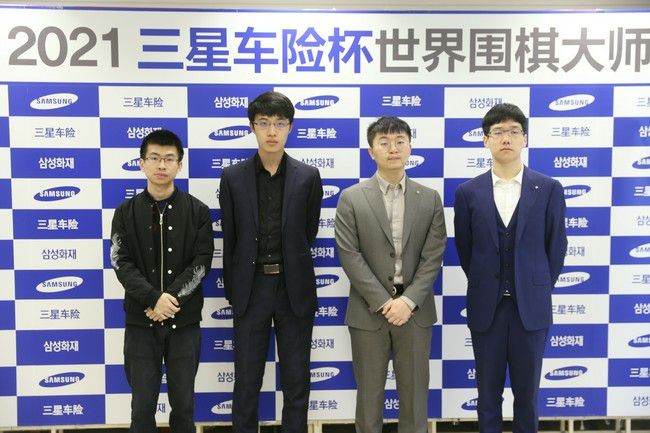 他曾两度率领墨尔本胜利夺得澳超联赛冠军，被誉为澳大利亚少壮派教练代表之一。